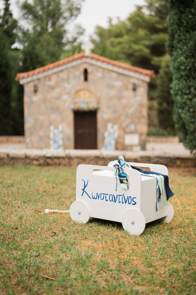 Φωτογραφικό άλμπουμ βάπτισης στο κτήμα La Foret από την TwoTwentyTwo