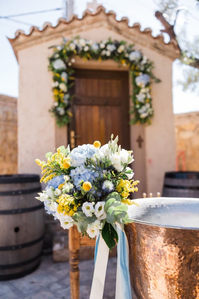 Στολισμός βάπτισης με μπλε ορτανσίες στο Κτήμα Αμπελώνες Μάρκου