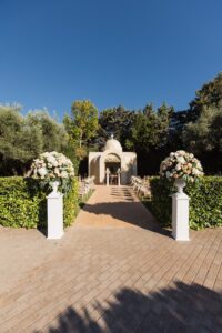 Φωτογράφιση βάπτισης στο Κτήμα Ορίζοντες | Ρομαντική βάπτιση με παστέλ λουλούδια